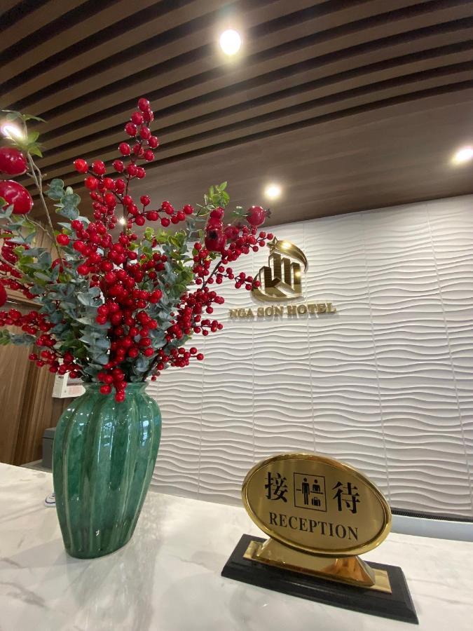 Hotel Khach San Nga Son Exterior foto
